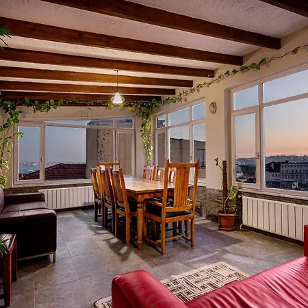 Apartament Private Lift, Indoor Terrace With Bosphorous View 185sqm At Galata Istanbul